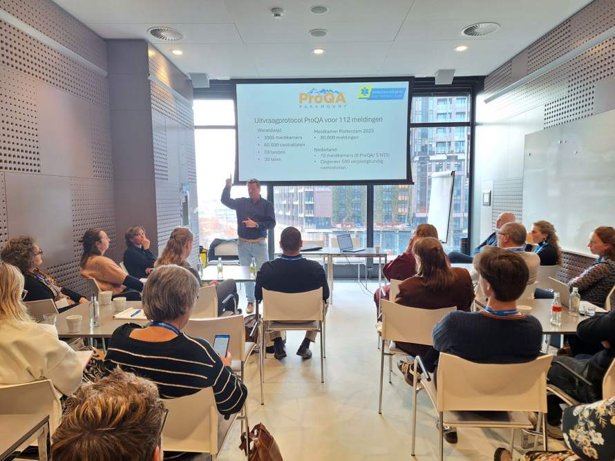 Peter de Kruijter vertelt over zorgcoördinatie in de meldkamer Rotterdam