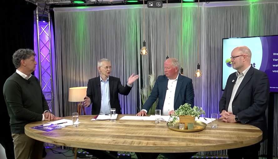 V.l.n.r: Jan Verschuren (RegioKracht), Martin Holling (VWS), René van het Erve (RegioKracht) en Jeroen van den Oever (Fundis)